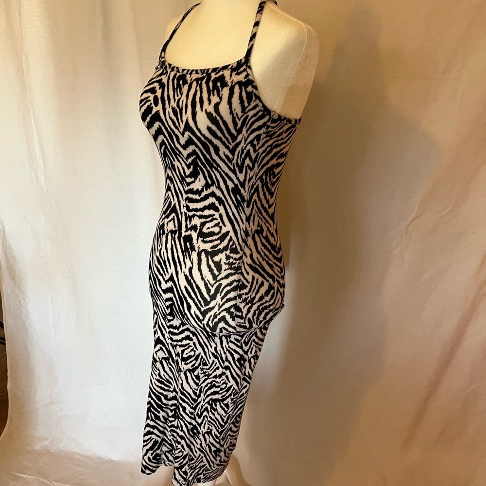 Animal print form fitting midi dress